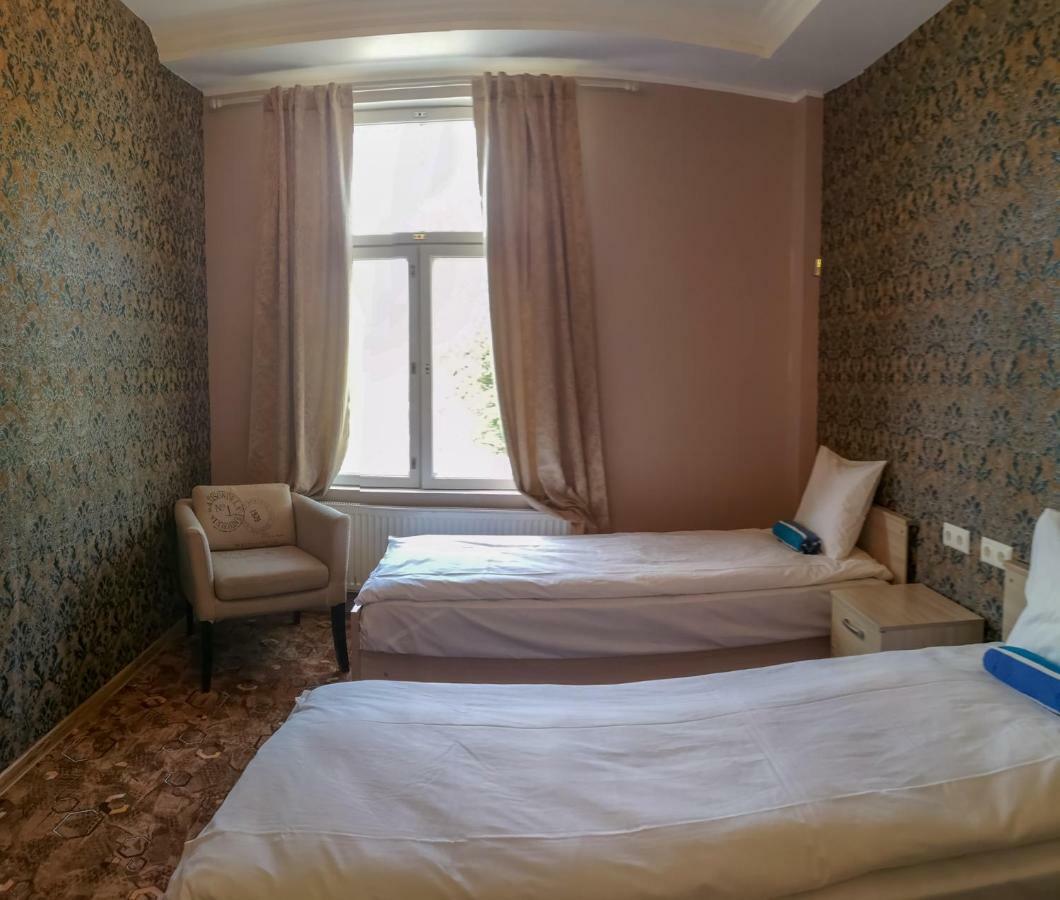 Hostel Kadriorg